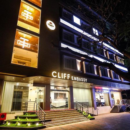 Cliff Embassy Banquet And Suites シモガ エクステリア 写真