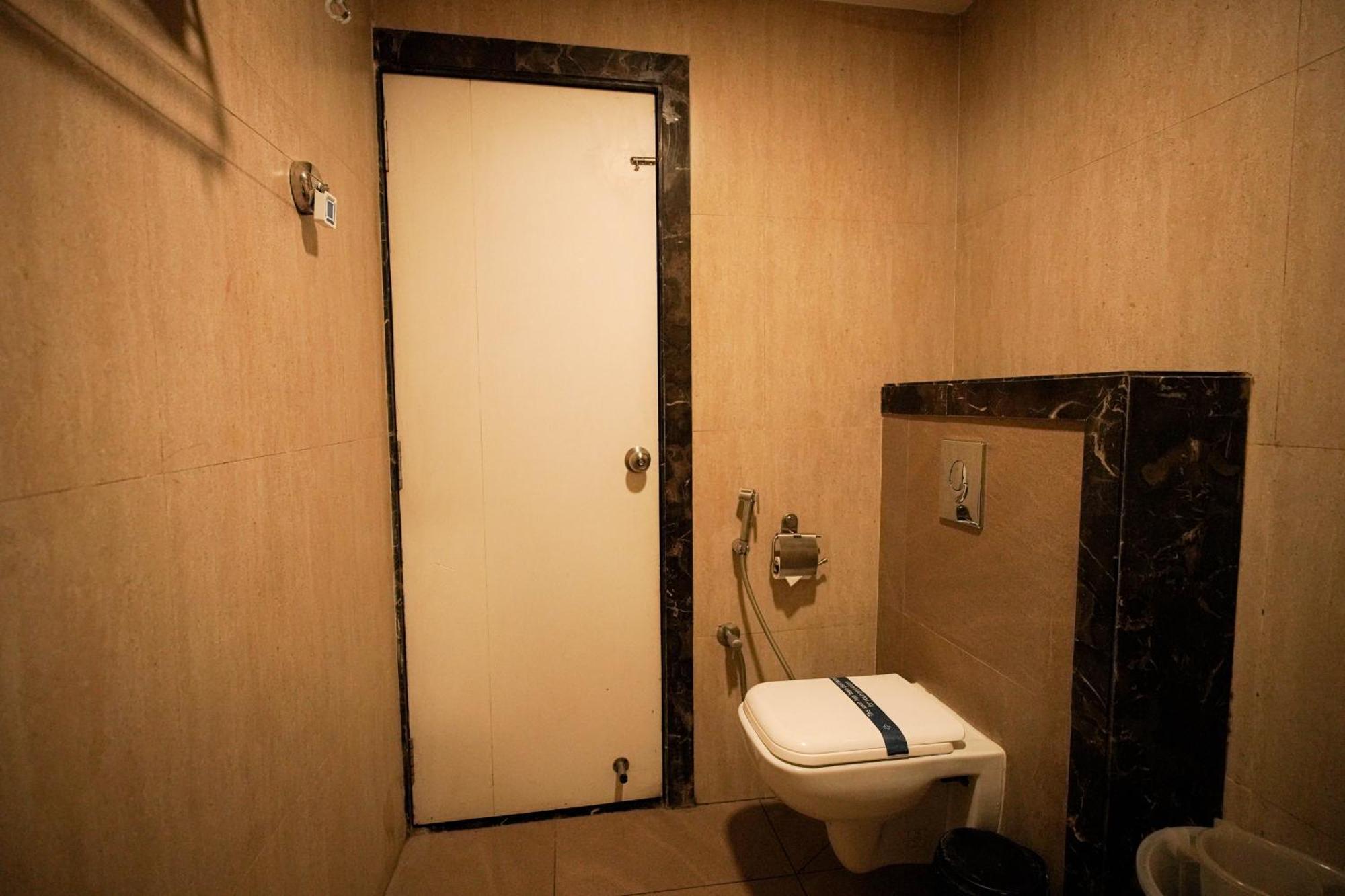 Cliff Embassy Banquet And Suites シモガ エクステリア 写真